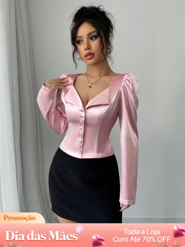 Blusa Cropped de Cetim com Botões e Mangas Bufantes Blusa Cropped Alfaiataria Estampada com Botões