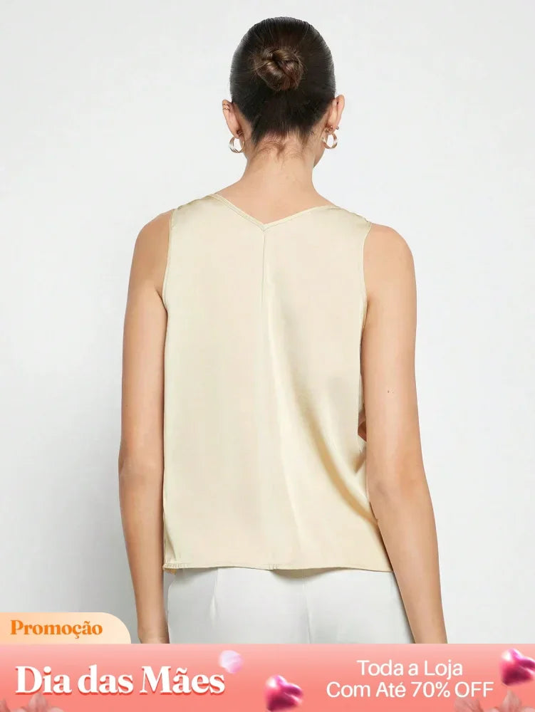 Blusa Casual de Cetim Bicolor com Alças de Metal Charmoso Blusa Casual de Cetim Bicolor com Alças de Metal Charmoso