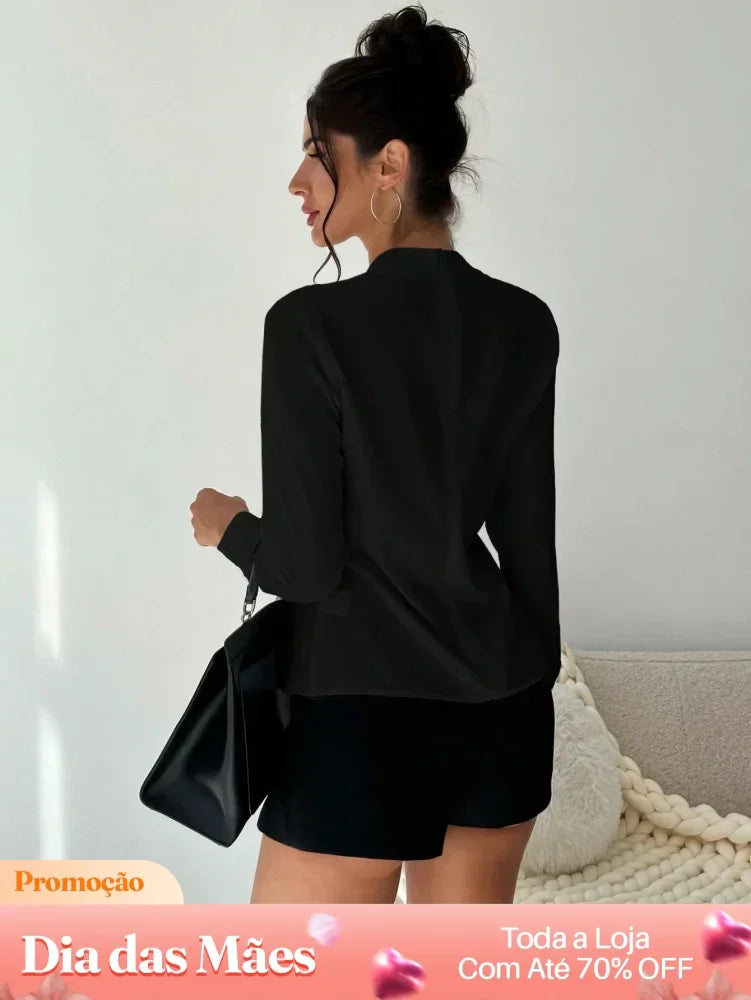 Blusa Social Elegante com Gola Diferenciada e Botão Blusa Social Elegante com Gola Diferenciada e Botão